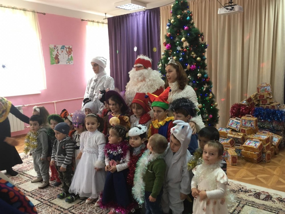 Более 450 воспитанников дошкольных организаций образования района получили подарки от депутата